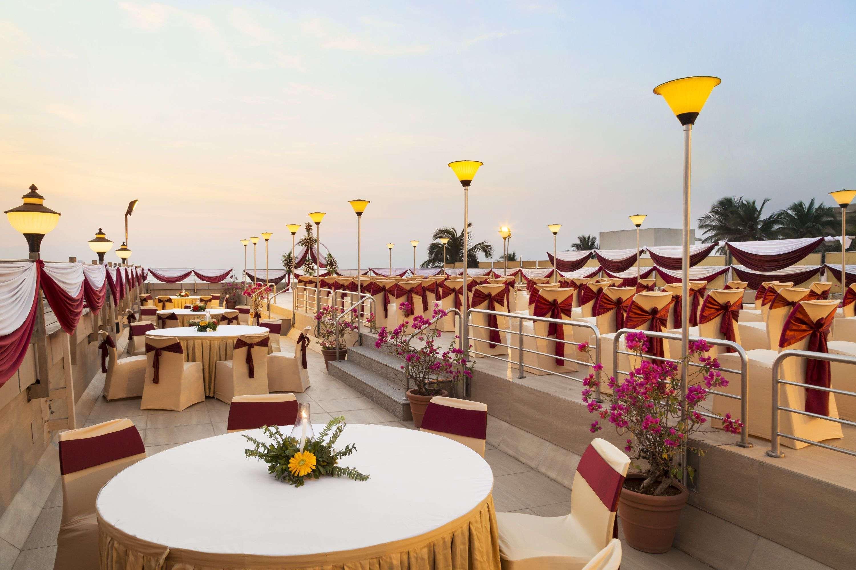 Ramada Plaza By Wyndham Palm Grove Hotell Mumbai Eksteriør bilde The Royal